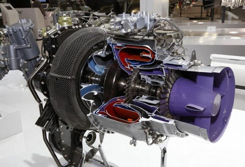    Штатный мотор вертолета можно перевести на новое топливо без больших переделок. Фото: youtube.com