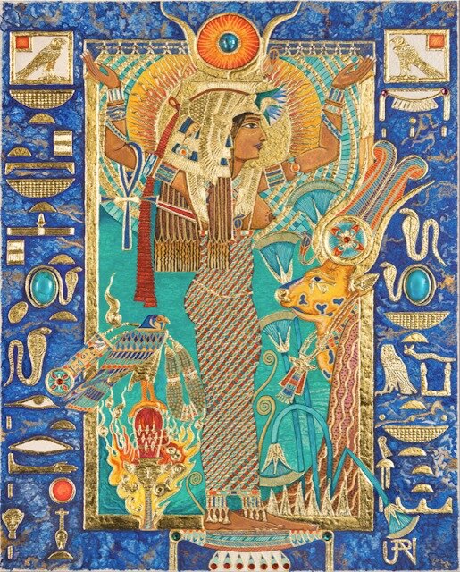 «Hwt-Her-Mistress of the Sky» / Оригинальная кеметская икона. Очень тонкая акварель, золото, полудрагоценные камни на архивной панели 8x10. В качестве акварели используются настоящие минеральные пигменты: лазурит (из Чили), аметист (Бразилия), кровавый камень (Аляска, США), жадеит (Аляска, США), пьемонтит (Аляска, США), родонит (Бразилия), гидратированный оксид железа (красная и желтая охра). 22-каратное золото, бирюза (Тибет), шаттукит с малахитом (из шахты Шаттук в Бисби, Аризона). Элементы из австрийского хрусталя Swarovski.