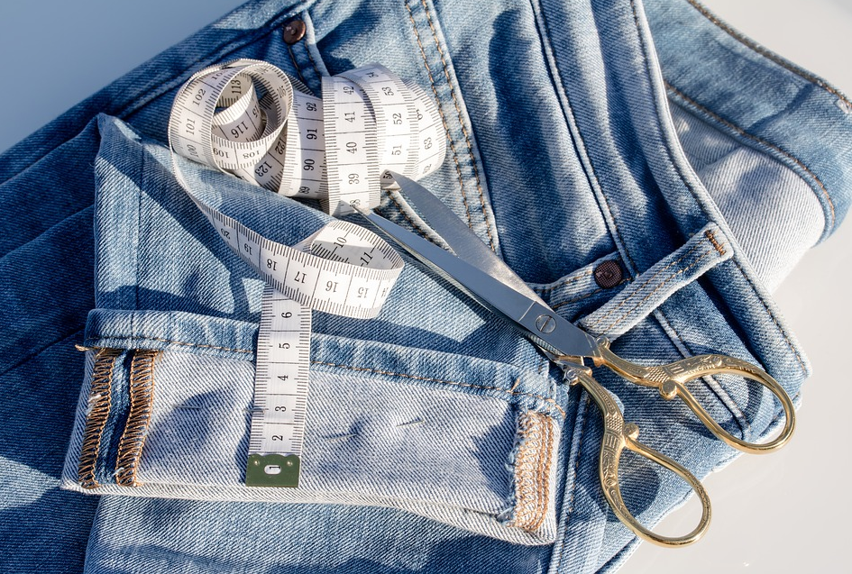 Волшебное превращение старых джинсов: 20 идей для рукодельниц