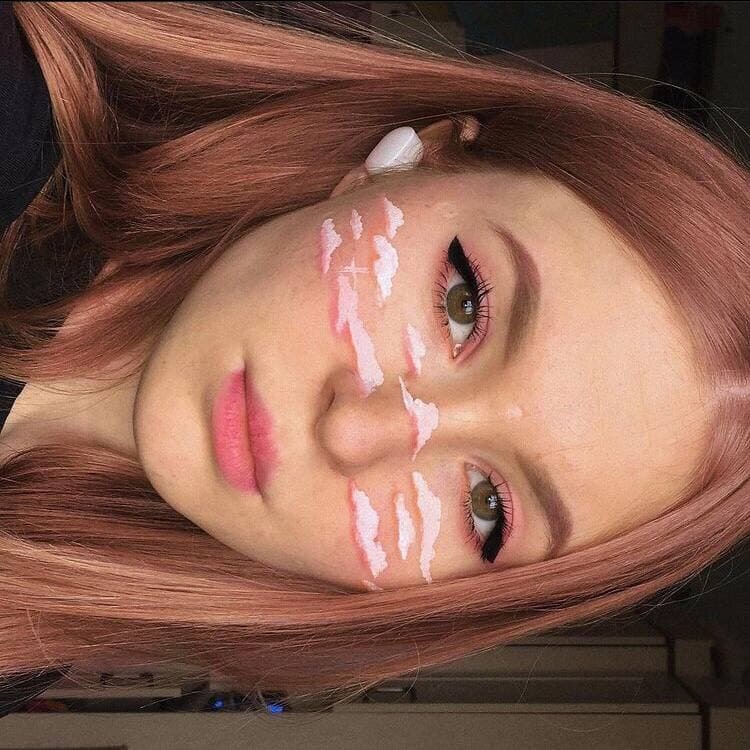 А тут я использовала белую краску, но розовинка под облаками сделана также тенями