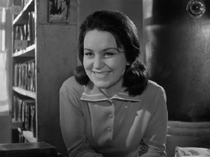 25 июля день рождения Василия Макаровича Шукшина. И  в этот день  вот совсем не хочется связывать его имя со всеми этими скандалами, Алибасовыми, квартирами, деньгами...-7