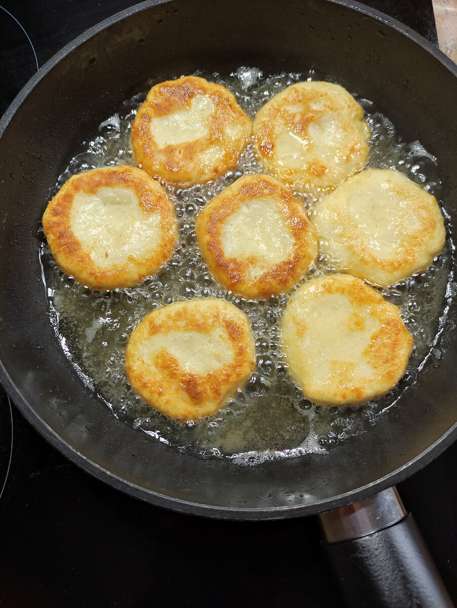 Сырники с картошкой (картофельные творожники), уверен так их мало кто  готовит. | На кухне у Степаныча | Дзен