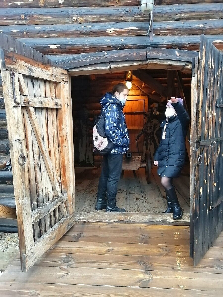 Дикое поле было вон в той стороне, сообщает гид =)