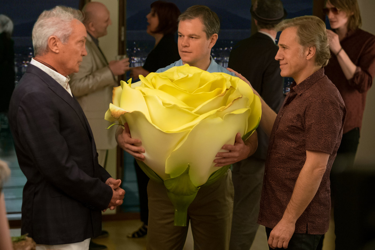 Кадр из фильма Downsizing. Режиссер: Александр Пэйн. Оператор: Фидон Папамайкл. Производство: Ad Hominem Enterprises, Gran Via, Paramount Pictures. Показ в России: Централ Партнершип