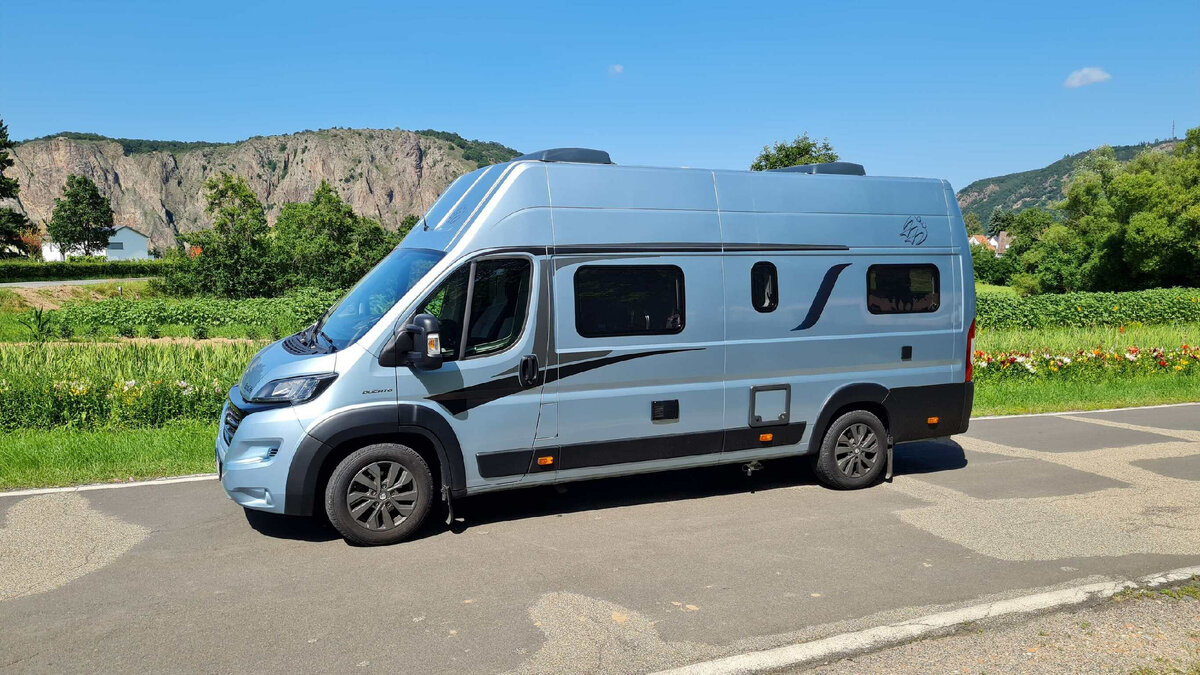 В Knaus Boxlife 630 ME могут найти ночлег до 7 человек, включая одного ребенка.