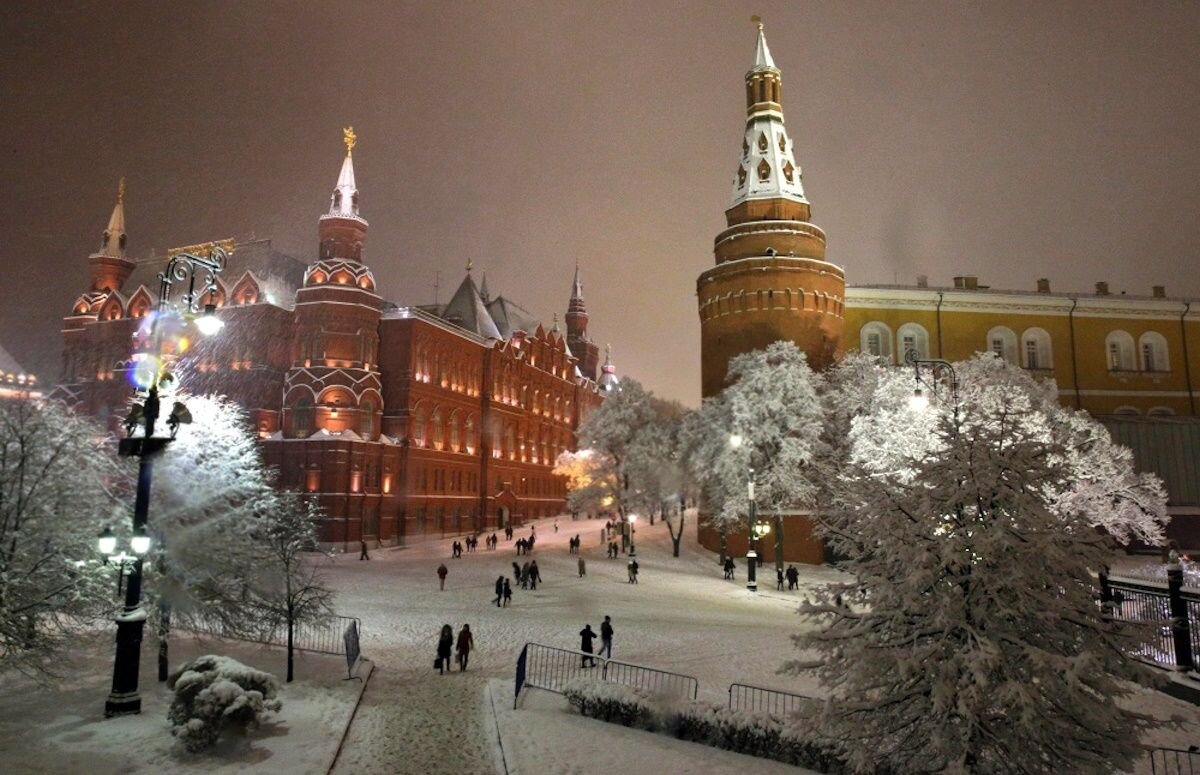 Москва великий город. Александровский сад Москва зимой. Зимняя Москва. Зимняя Москва 2022. Зима в России.