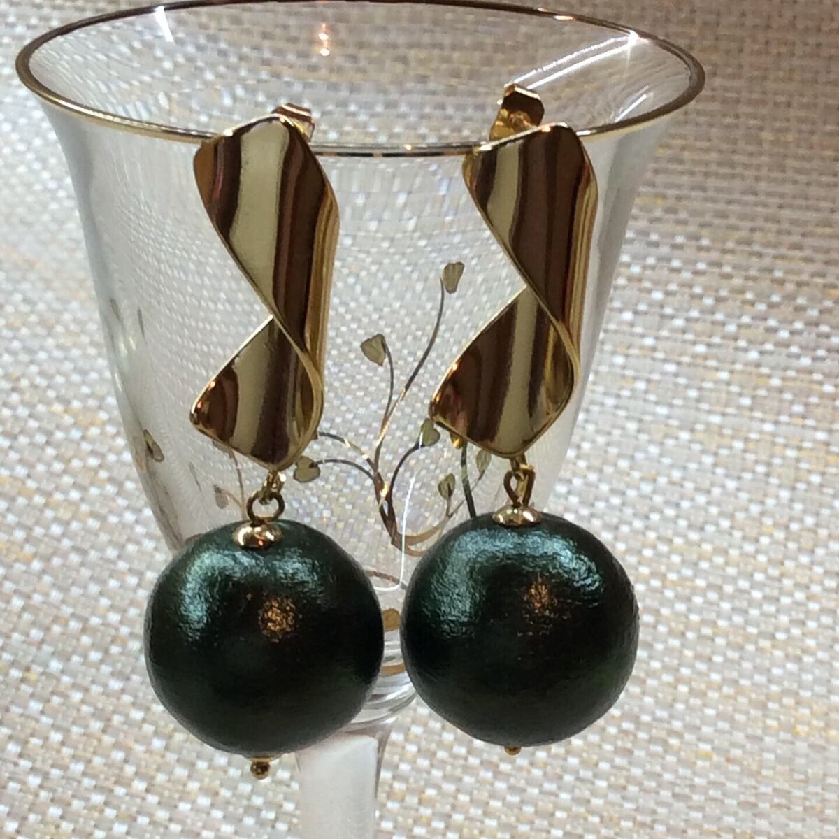 Эти серьги называются « Веточки оливы»