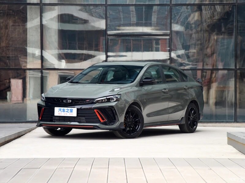 Вид спереди.