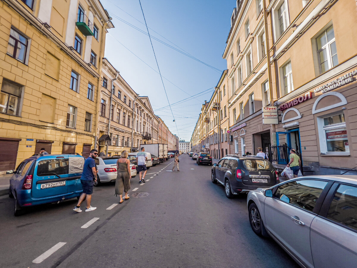 Спасский переулок. Точный дом, где произошло преступление, мне установить не удалось. Фотография автора.