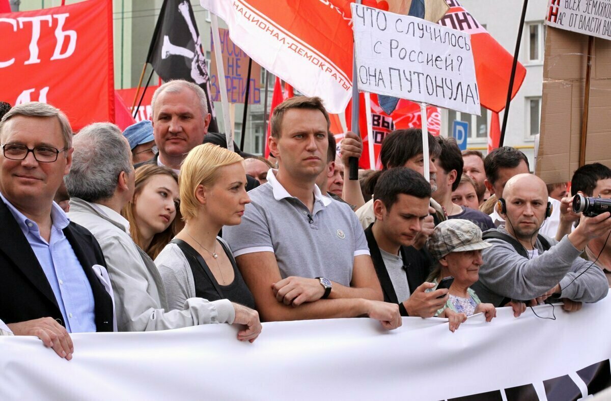 Лидеры несистемной оппозиции на акции протеста (фото с интернета)