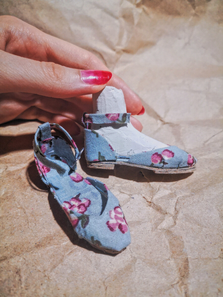  Вы можете листать>