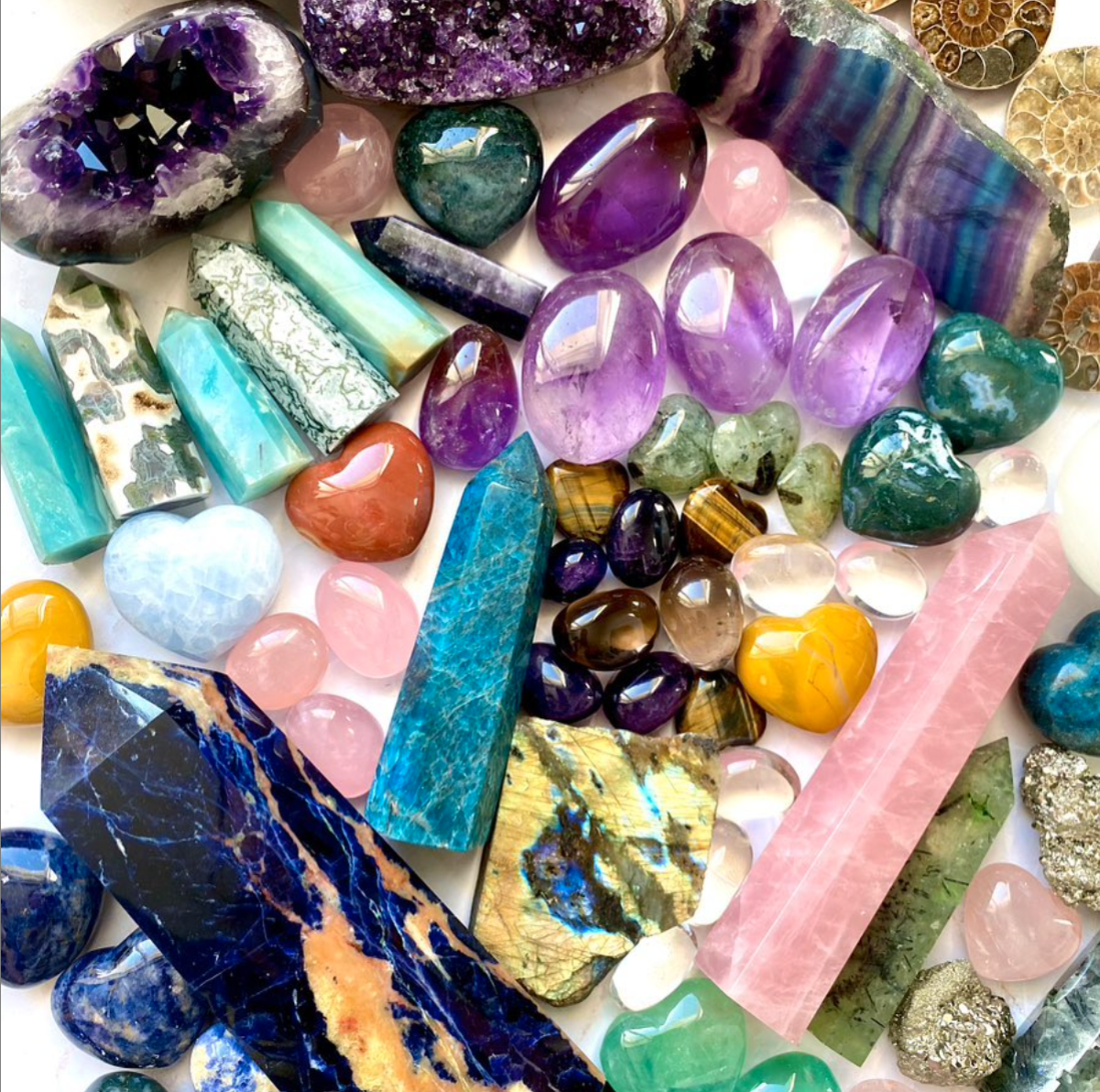 Красивая фотка минералов из нашего ассортимента для привлечения внимания 