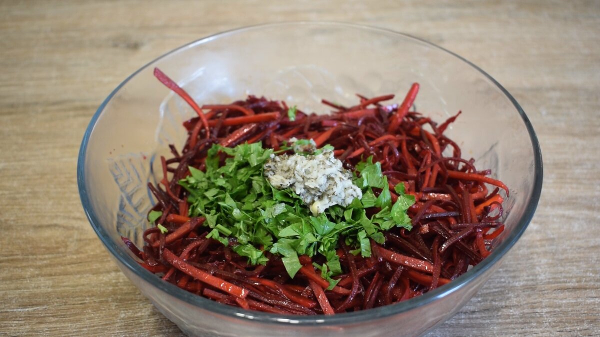 Соседи спрашивают,зачем я сажаю так много свеклы? Показываю какую закуску я  из неё готовлю всё лето и осень | Щи да Каша | Дзен