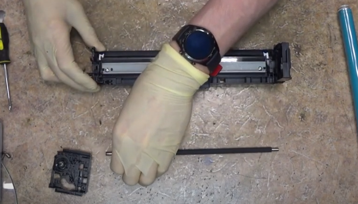 Фото 16. Расположение винтов крепящих ракель