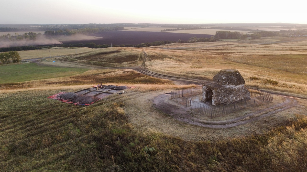 Мавзолей Тура-хана