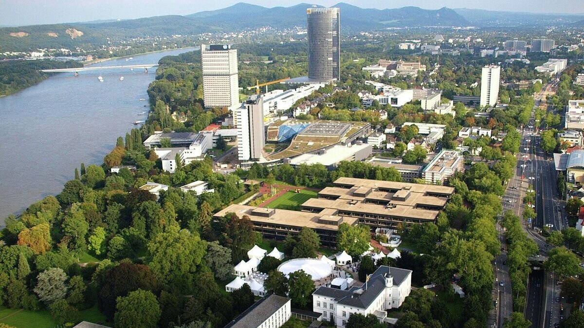    Вид на город Бонн в ГерманииCC BY-SA 3.0 / Wolkenkratzer /