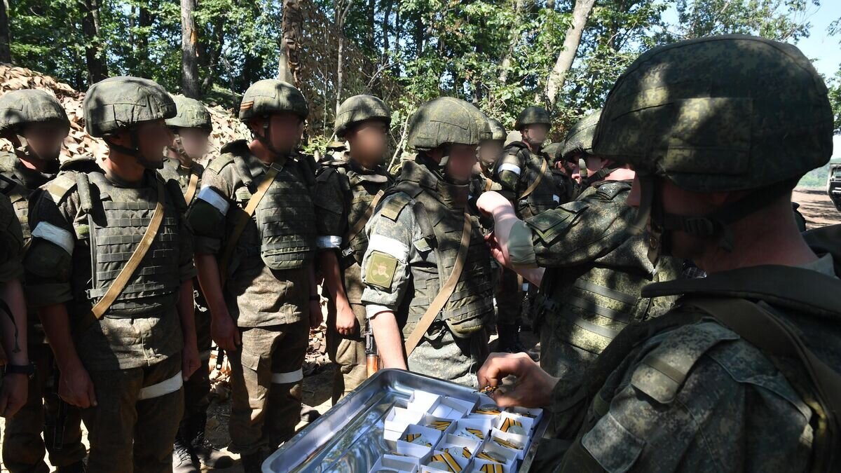    Награждение военнослужащих медалями "За боевые отличия" за проявленный героизм в ходе спецоперации на Украине© РИА Новости / РИА Новости