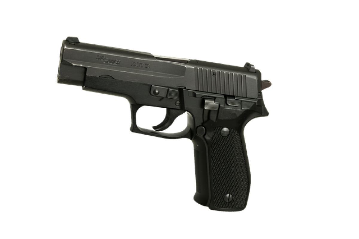    Скончался охранник ижевской школы, где произошла стрельба