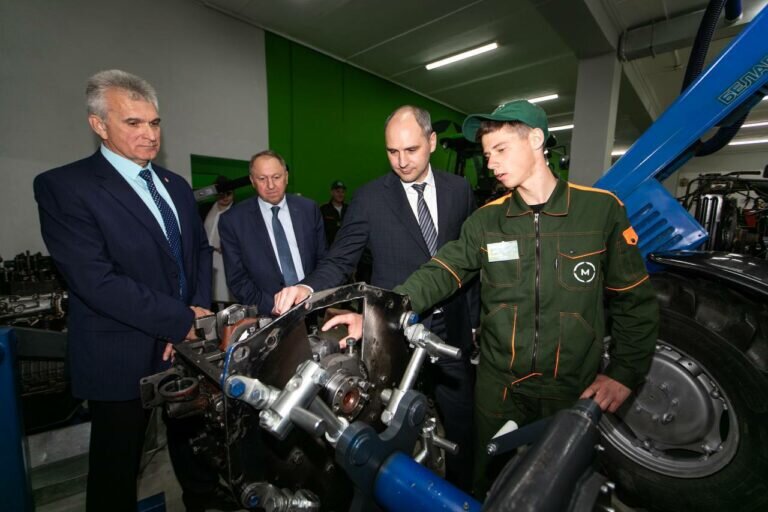    Денис Паслер: Основа экономики Оренбуржья — люди, которые работают на предприятиях региона Кристина Просвиркина