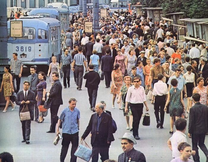 Вторая половина 70-х - это относительно стабильное и спокойное время.