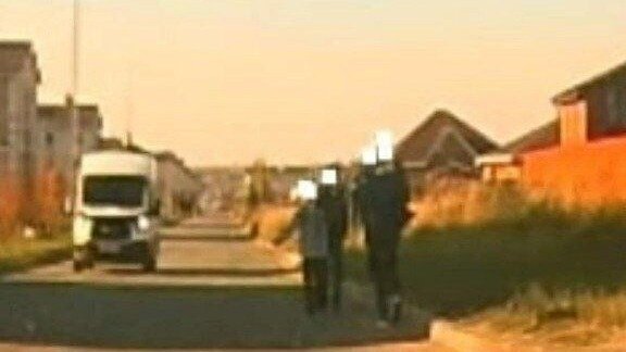     Жители поселка Куюки попросили родителей довозить несовершеннолетних детей до школы. Соответствующая публикация появилась в Telegram-канале «Салмачи–Куюки».