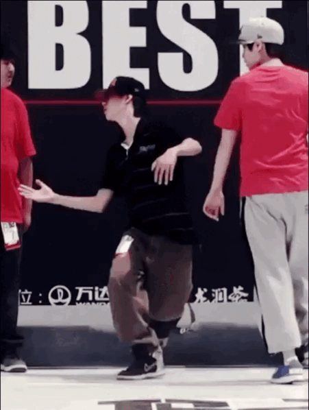 Ибо на баттлах street dance соревнования I`m Best Dancer
 в своих новеньких джорданах 