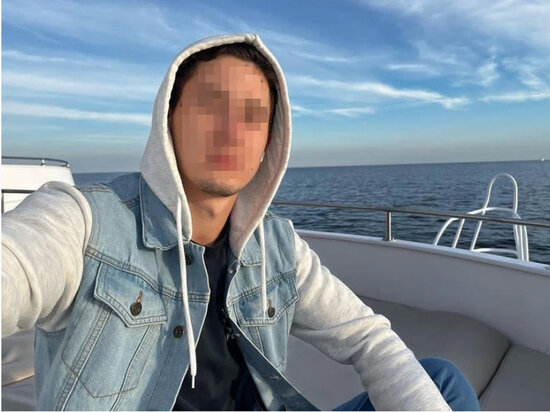     Андрей, уроженец Магнитогорска, задержан полицией Узбекистана за дебош на борту самолета. / Соцсети