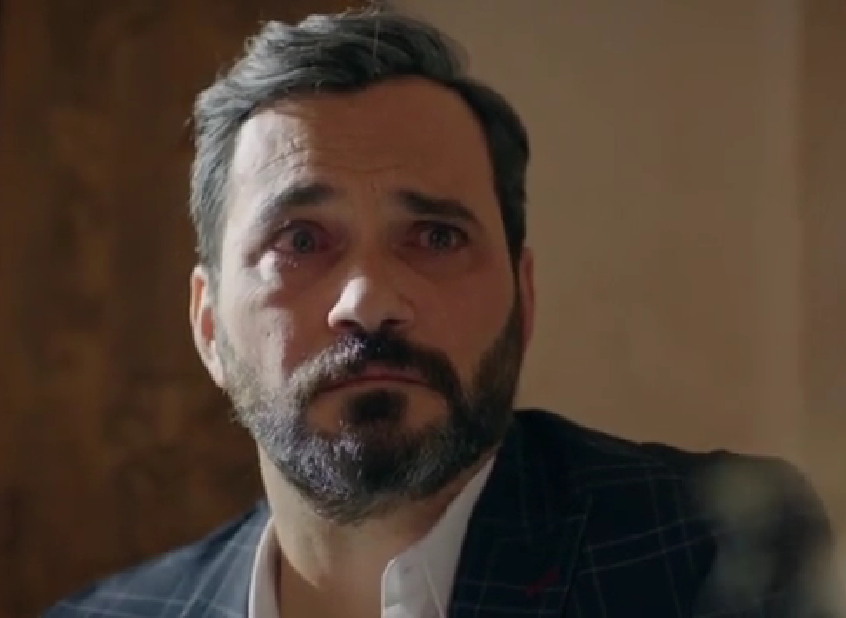 Джихан, отец Ярэн, ему трудно переварить все, что ему говорит его дочь