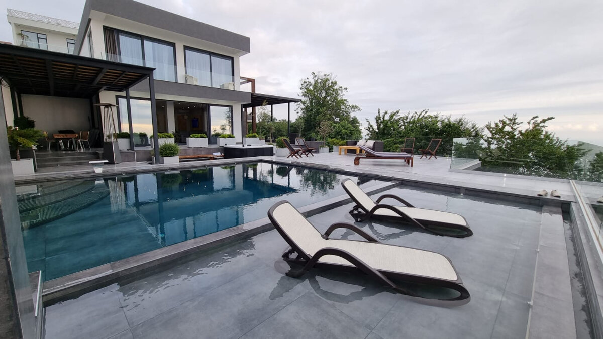 Особняк в Сочи с панорамным видом на море