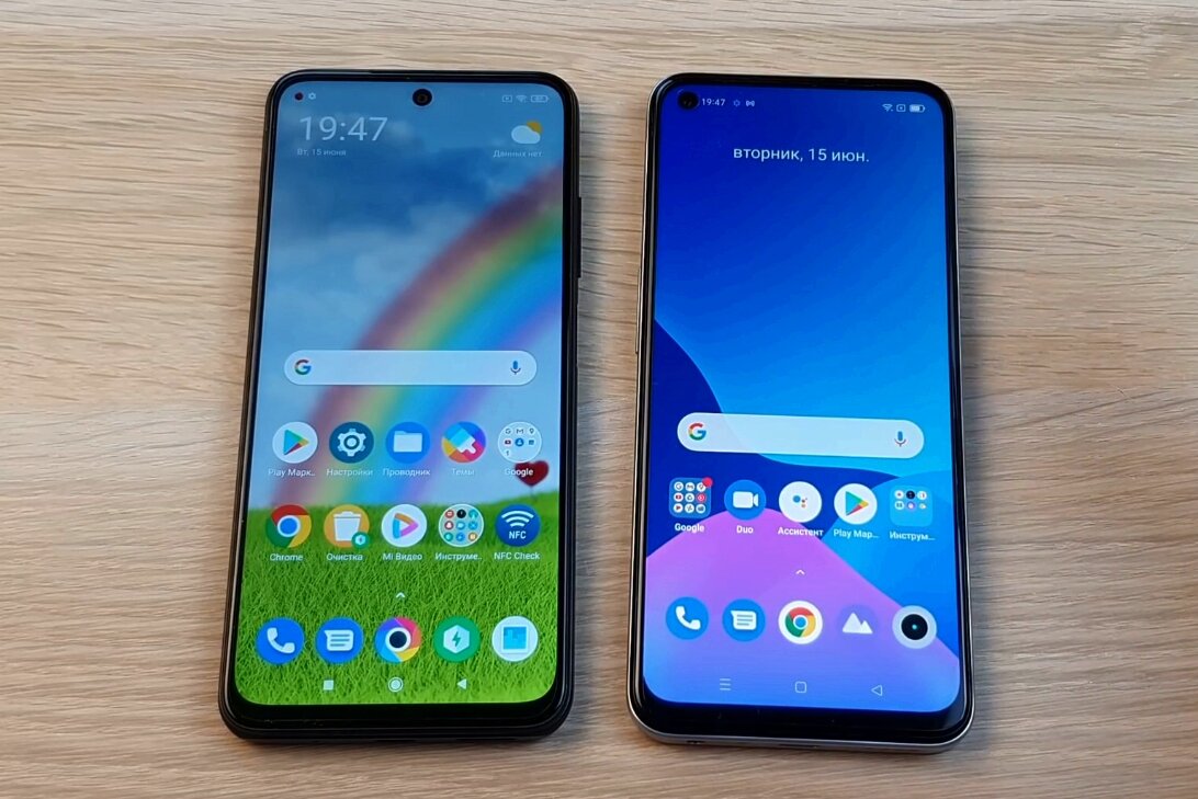POCO M3 Pro (слева) и Realme narzo 30 (справа)