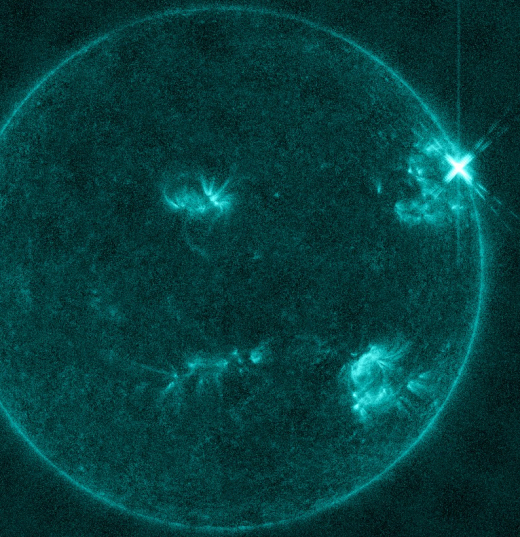 Вспышка класса Х1.5 03.06.2021 в 14:18 UT по данным SDO( AIA). 