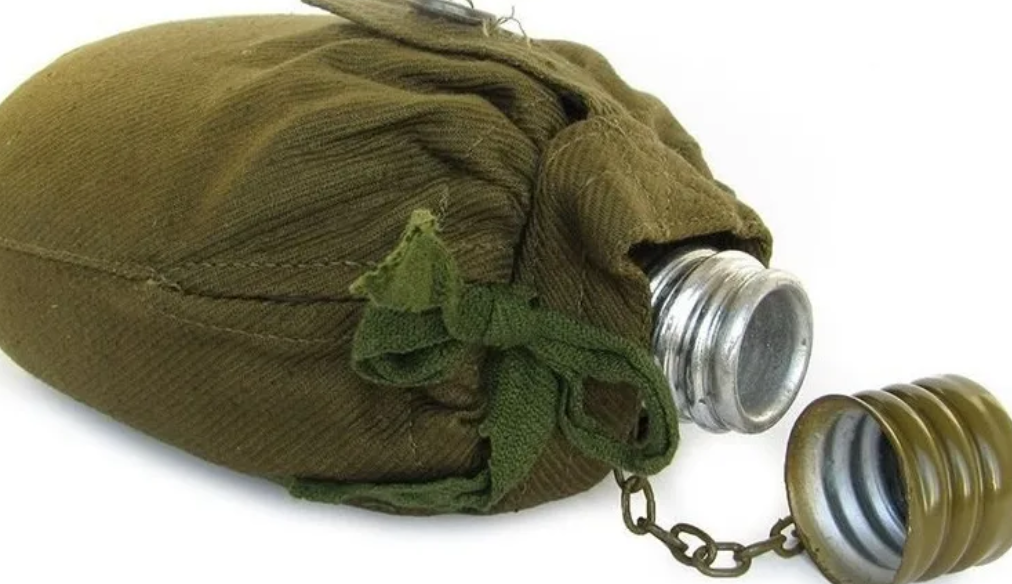 Фото с Яндекса. Воды глоток, всегда с собой.