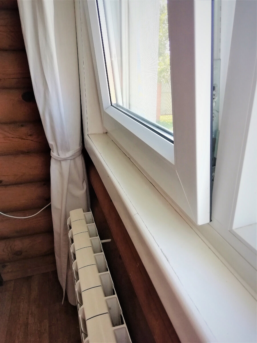 Окно в гостиной