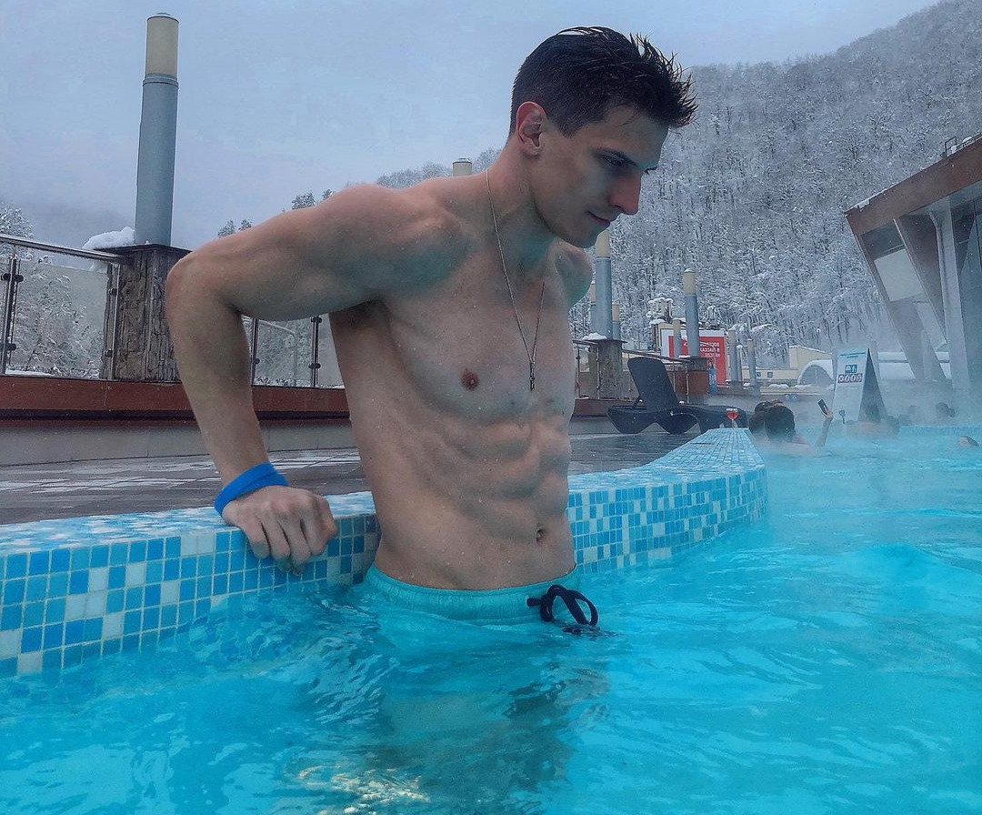 Что делать, когда хочется активно отдохнуть на курорте или понежиться на пляже, но мысли о тренировках не отпускают  (фото Григорий Скурихин) 