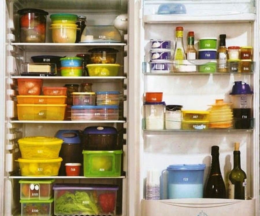 Какой может быть порядок. Хранение продуктов. Хранение продуктов в холодильнике. Холодильник с продуктами. Контейнер для холодильника