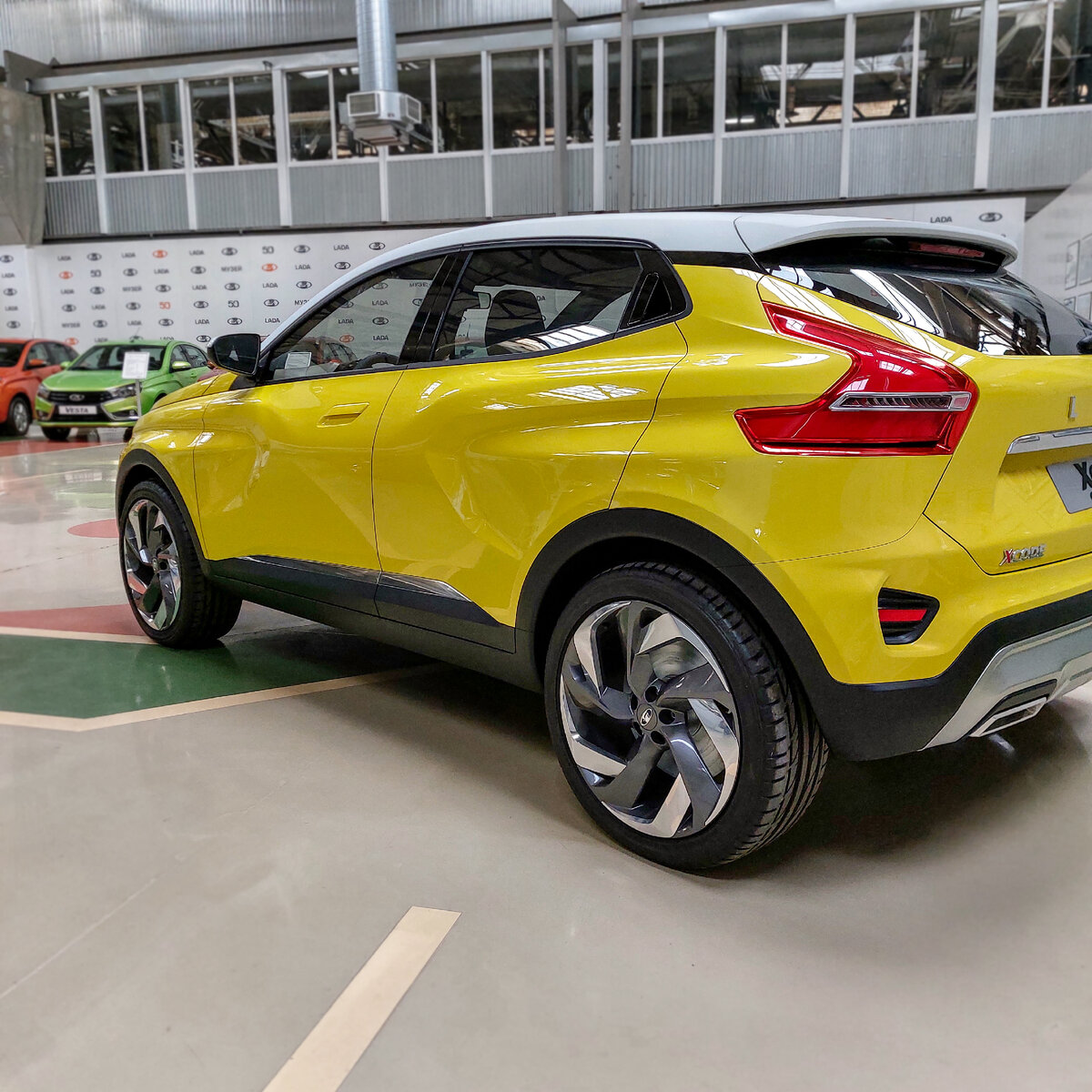 Lada XCODE вид сзади