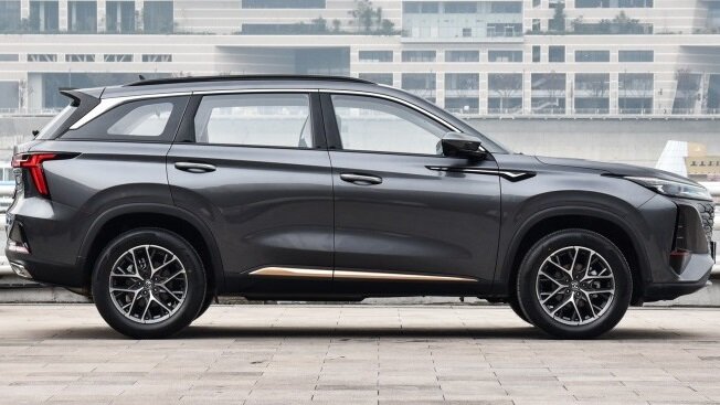 На фото: Changan CS75 PLUS второго поколения