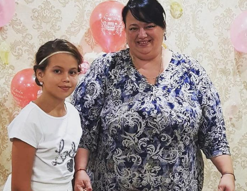 у нее в черном списке, такую блещущую сиську бы гордо показала, а он – беспомощно пожал плечами в нескрываемой немоте. Это не та женщина, с которой он согласился завести детей, и на свидание он бы с ней уже не пошел. 