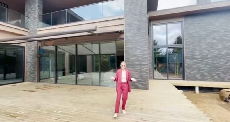 На участке своего дома