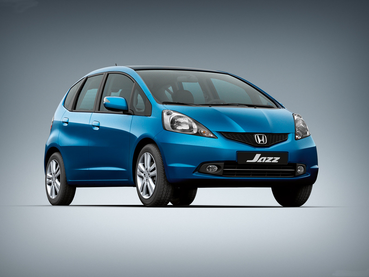 http://otzyvy-avtovladelcev.ru/catalog/honda/jazz/2-pokolenie/hetchbek