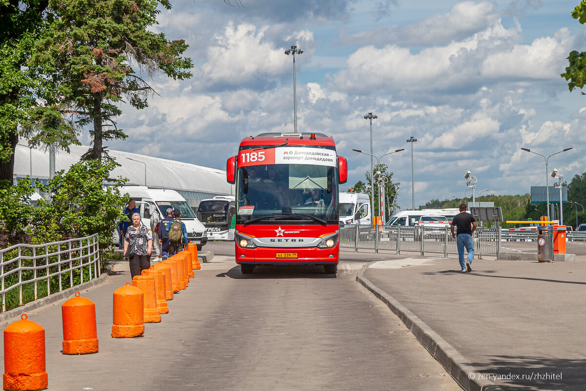 Автобус «Аэроэкспресс» в аэропорту Домодедово
