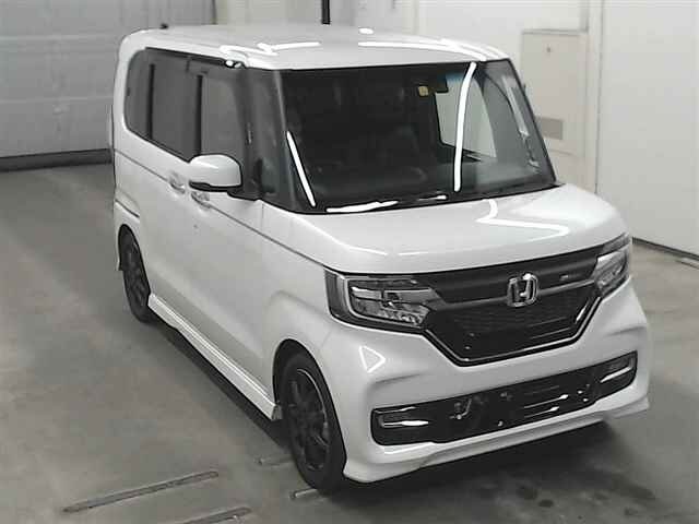 HONDA N BOX CUSTOM в комплектации G*L TURBO HONDA SENSING, 2019 г.