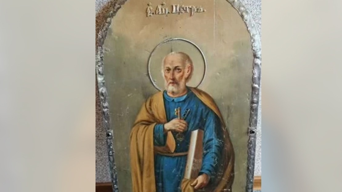     В Набережных Челнах продается храмовая икона редкого образа Святого Апостола Петра XIX века. Владелец надеется совершить сделку за 2,4 млн рублей. Соответствующее объявление размещено на сайте «Авито».