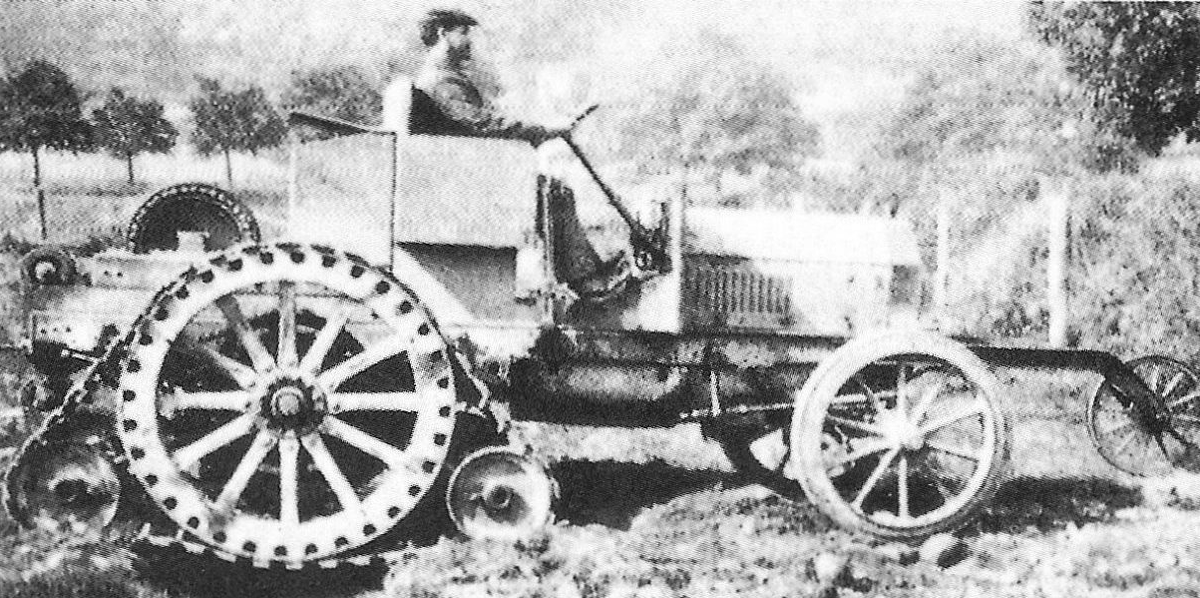 Артиллерийский тягач Benz c двумя дополнительными роликами, гусеницей и передним опорным колесом