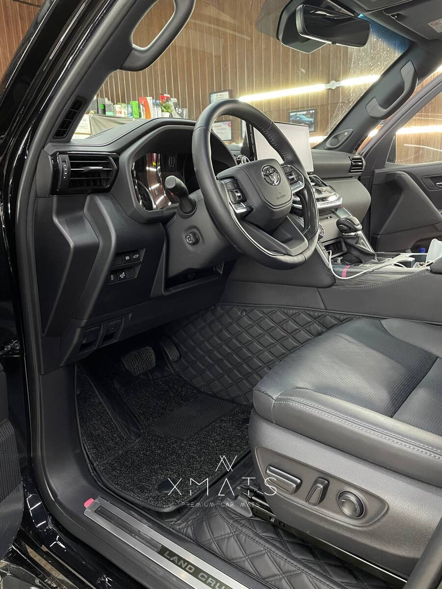 Коврики из экокожи на Toyota Land Cruiser 300