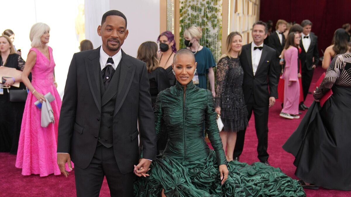    Уилл Смит и Джада Пинкетт Смит перед церемонией вручения премии "Оскар"© AP Photo / John Locher