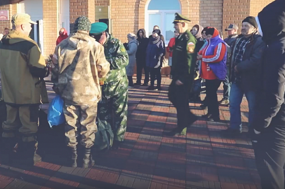    В Уватском районе Тюменской области проводили мобилизованных