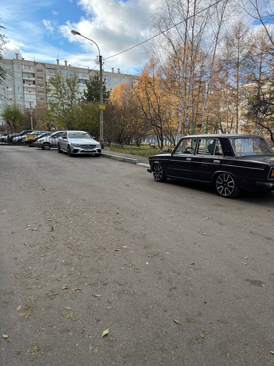Здесь ещё не прошла золотая осень. Интересно, как?