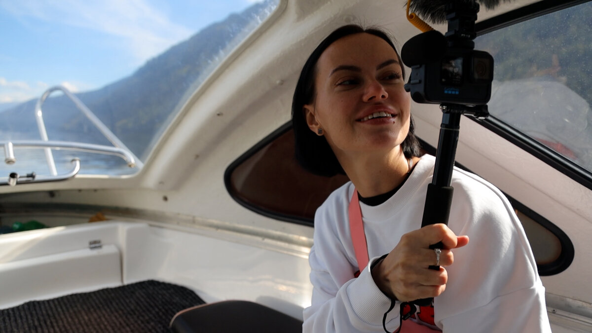 Вика блогер:) Снимает все на своем пути!