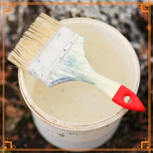 Источник фото: https://zabor-pro.ru/chem-belit-derevya-chtoby-ne-smyvalos.html